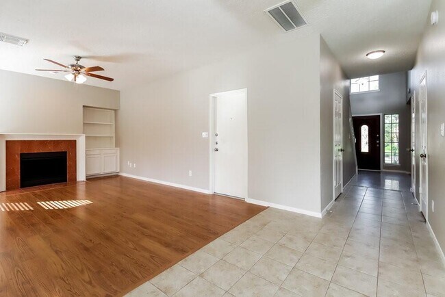 Foto del edificio - 1207 Chesterwood Dr