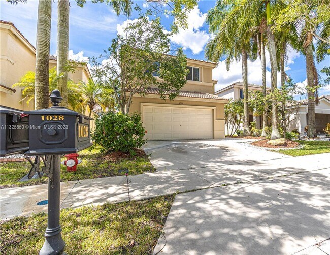 Building Photo - 1028 Golden Cane Dr