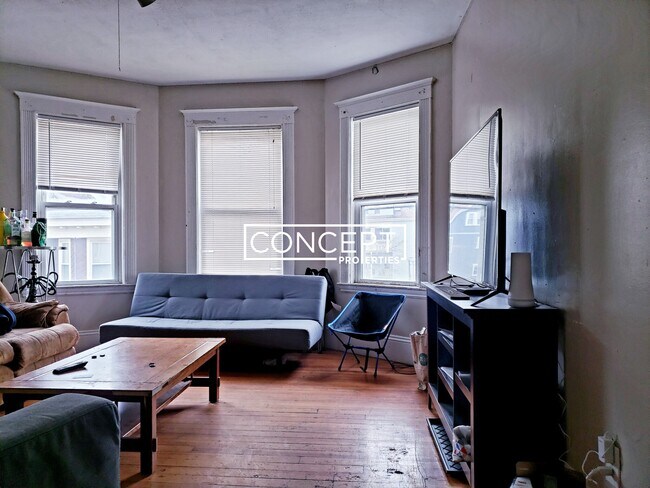 Building Photo - 45 Cherokee St