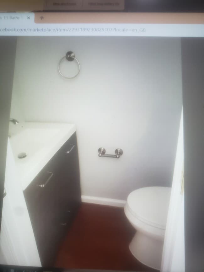 Building Photo - 415 Elm St NW