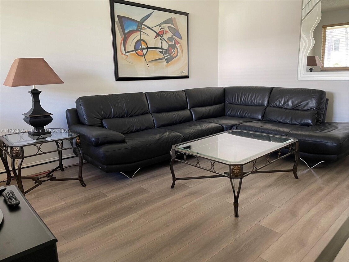 Foto principal - 1748 Rodman St
