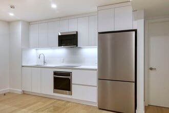 Building Photo - 10 Rosemount