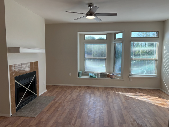 Building Photo - 5305 Indio Dr
