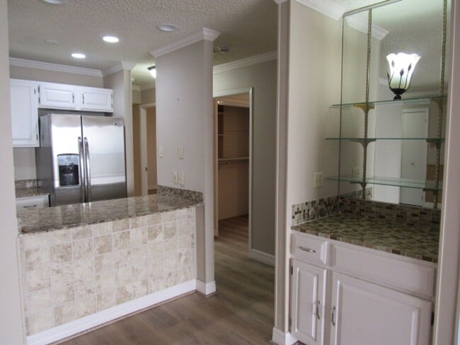 Building Photo - 1400 Ocean Dr