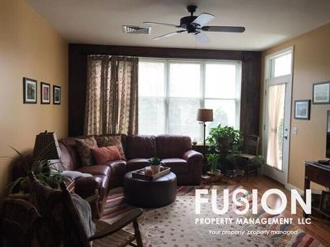 Building Photo - 2bd w/Heat & Central Air Included