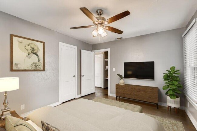 Building Photo - 4208 Valentine St