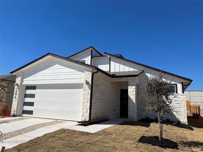 Foto del edificio - 13820 Lubeck Dr