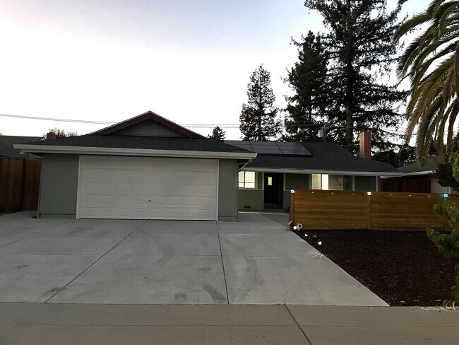 Building Photo - 1311 Ashcroft Ln