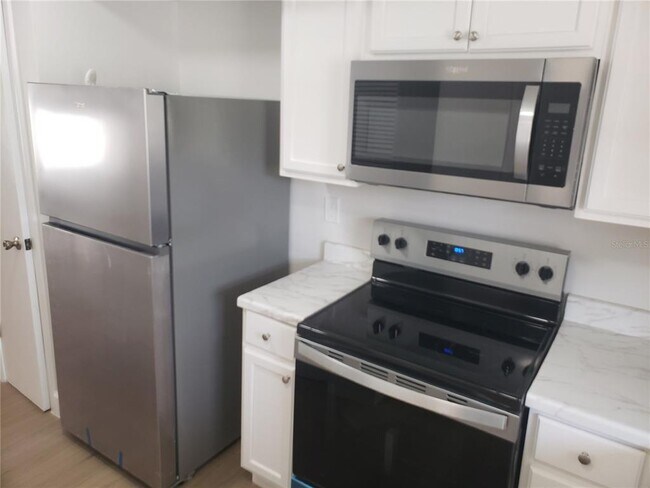 Foto del edificio - 14027 Village View Dr