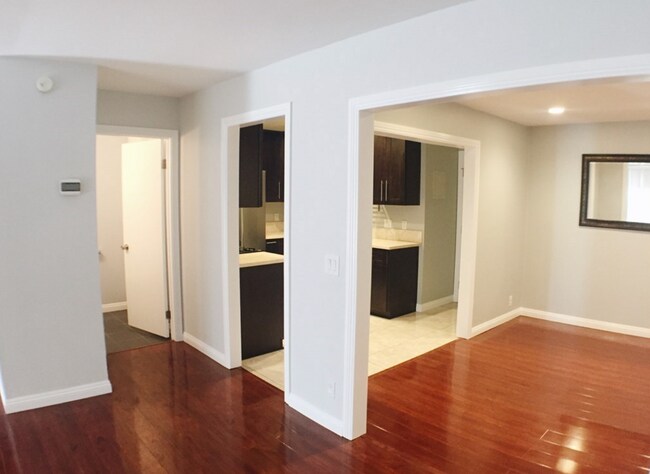 Foto del edificio - 8027 70th St