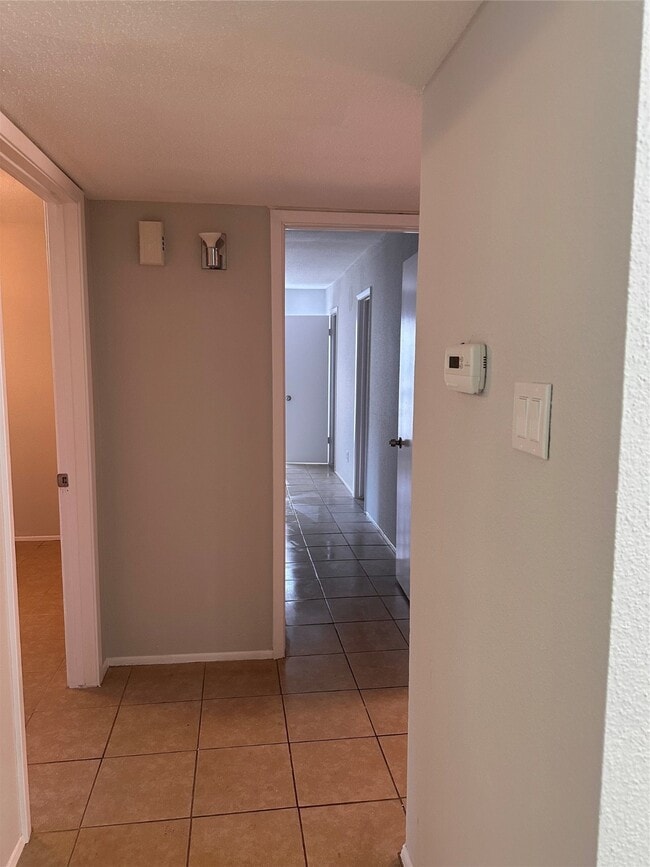 Foto del edificio - 5665 Birchmont Dr