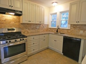Building Photo - 59-61-61 Athelstane Rd