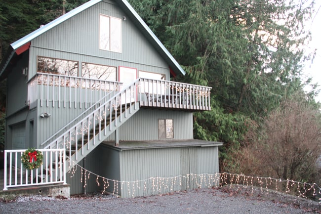 Building Photo - 585 Raccoon Point Rd