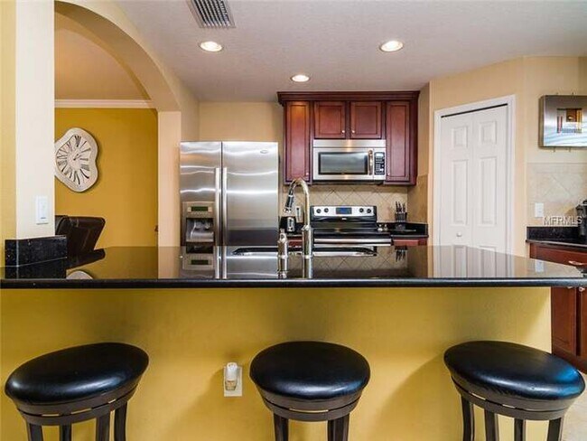 Foto del edificio - 2818 Birchcreek Dr