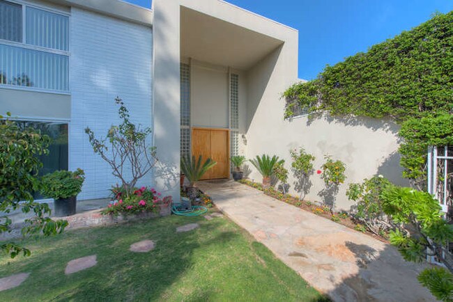 Foto del edificio - 11357 Dona Lisa Dr