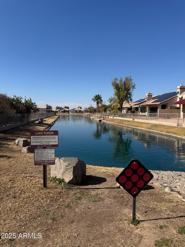 Foto del edificio - 10505 W Tonopah Dr