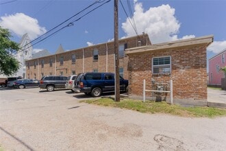 Building Photo - 600 19th St