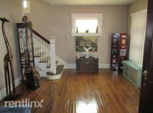 Building Photo - 52 Eley St