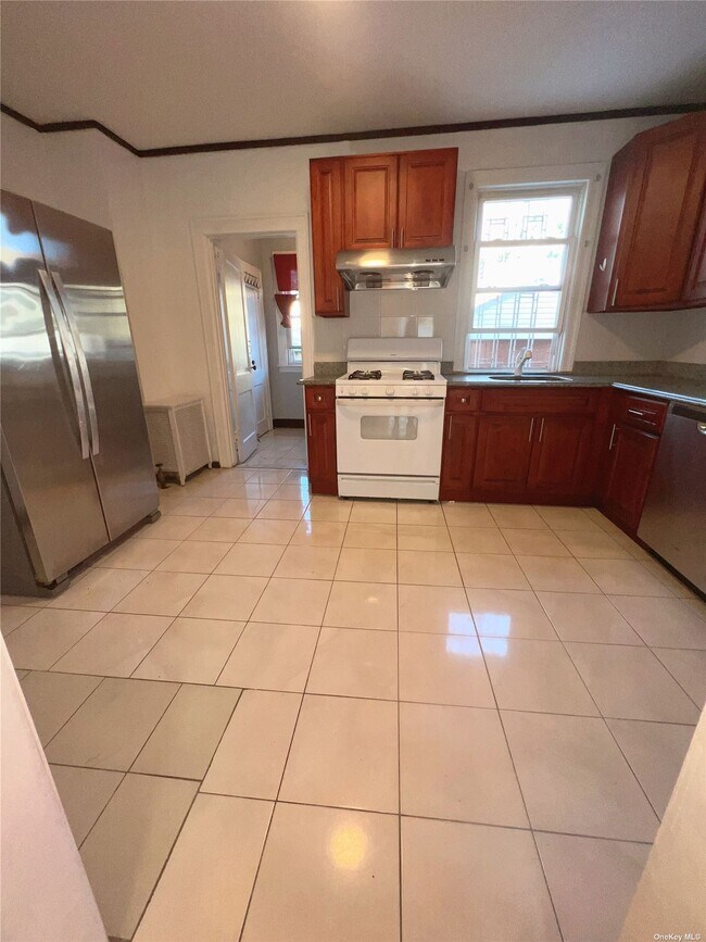 Building Photo - 62-53 Wetherole St