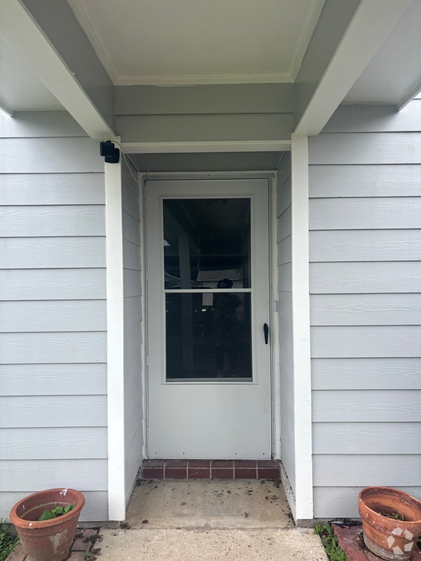 Building Photo - 5213 Berryville Ct