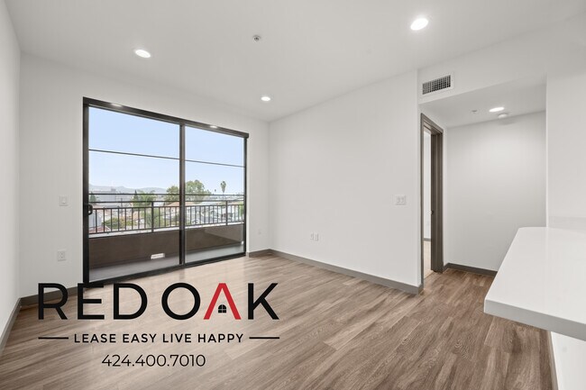 Foto del edificio - Outstanding Two Bedroom with Gorgeous View...