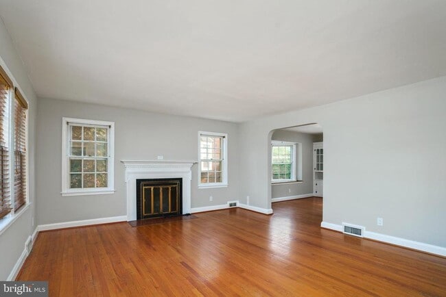 Building Photo - 1738 Glen Ridge Rd