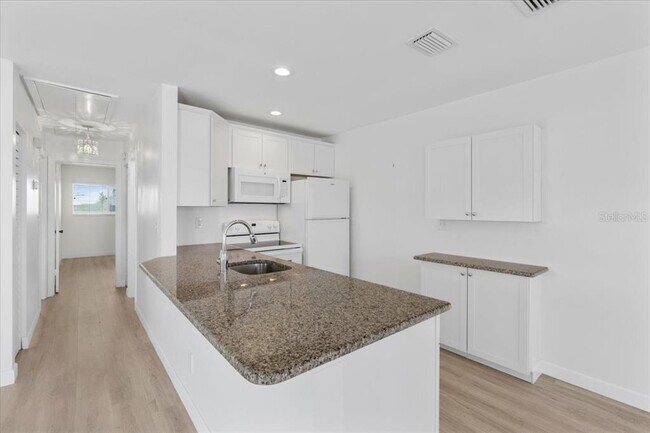 Building Photo - 110 Carswell Cir