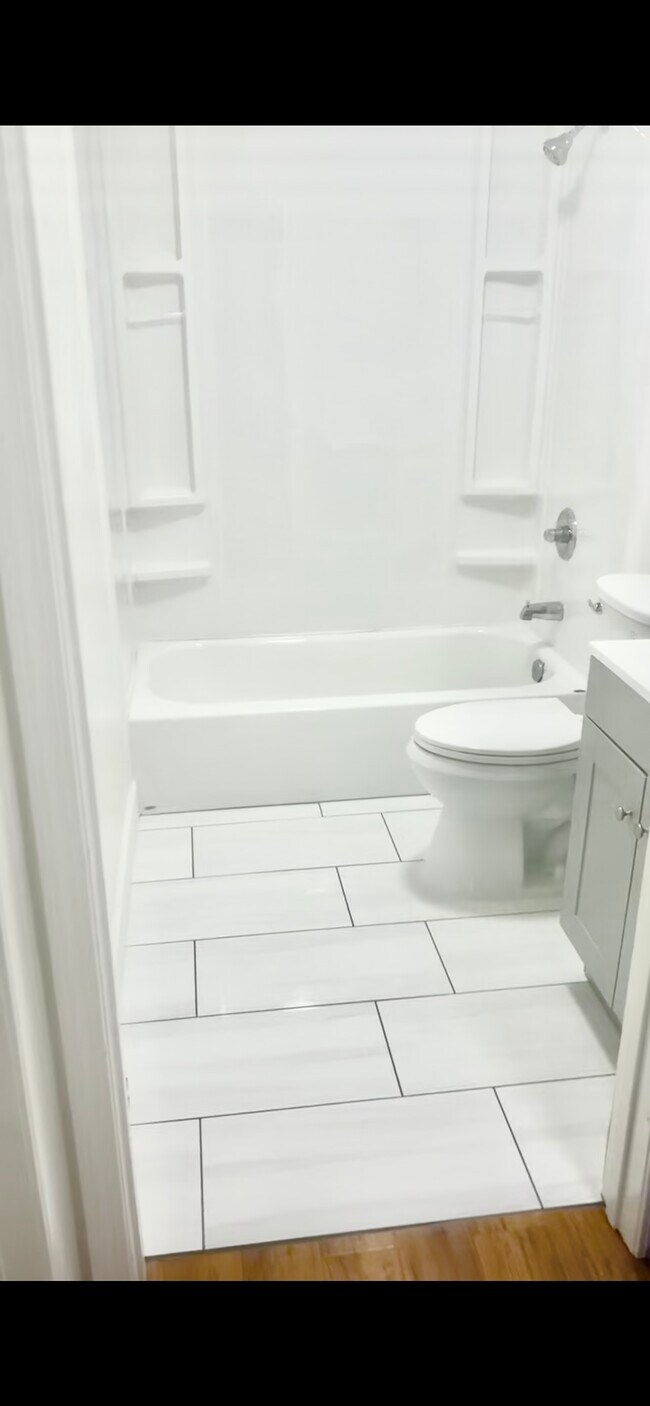 Foto del edificio - 638 E 87th St