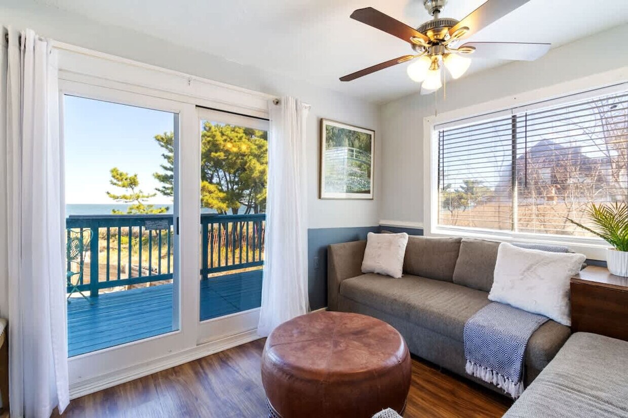 Foto principal - 9714 11th Bay St