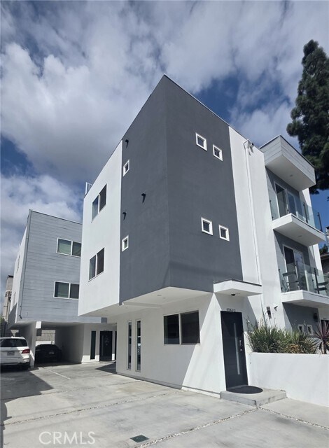 Foto del edificio - 6845 Haskell Ave