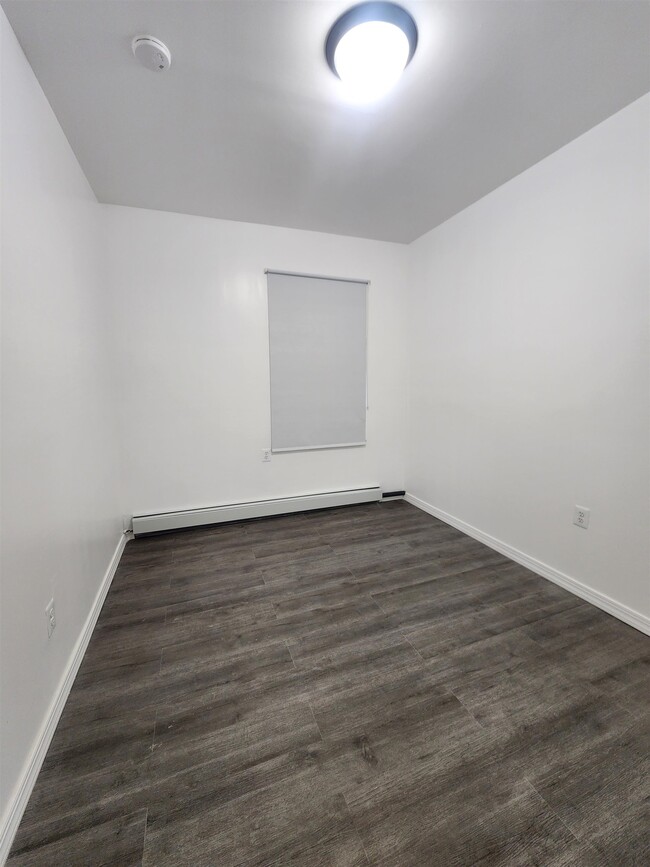 Building Photo - 510 Monastery Pl