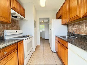 Building Photo - 2525 N 23rd Ave