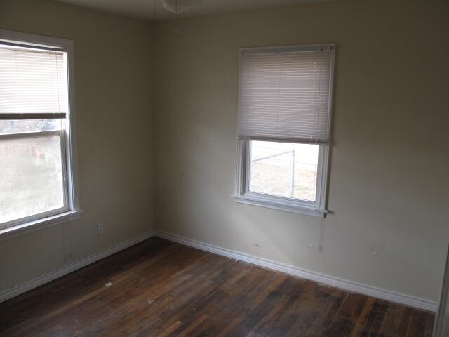 Building Photo - 1404 Dunaway St
