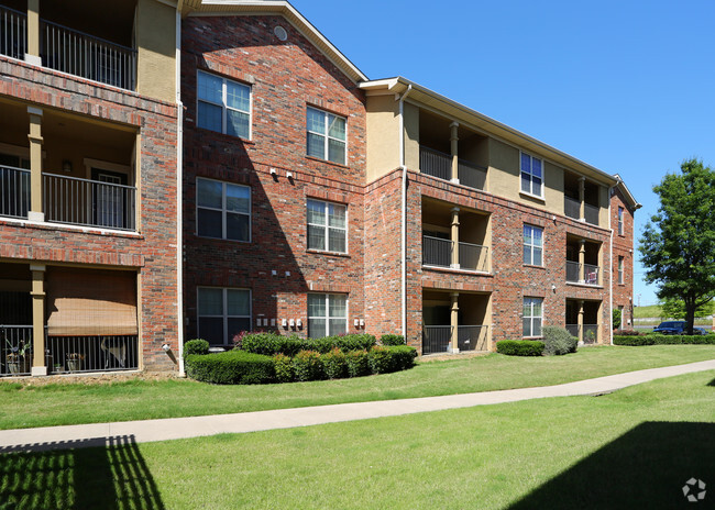 Foto del edificio - Lost Creek Apartments Homes