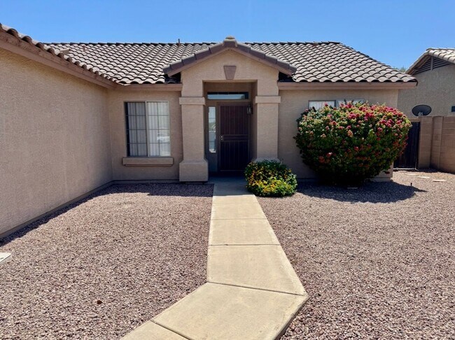 Foto del edificio - Fantastic 3 Bedroom/2 Bath Single Level Home, Corner Lot!