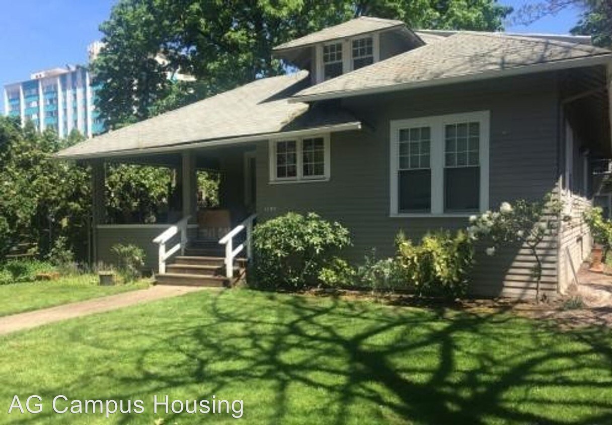 Primary Photo - 1127 Ferry St