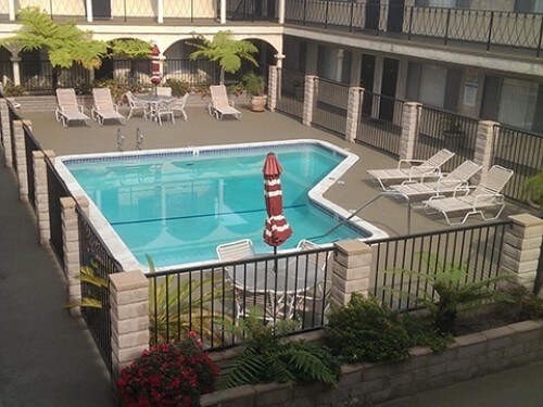 Foto del edificio - 4235 W 126th St