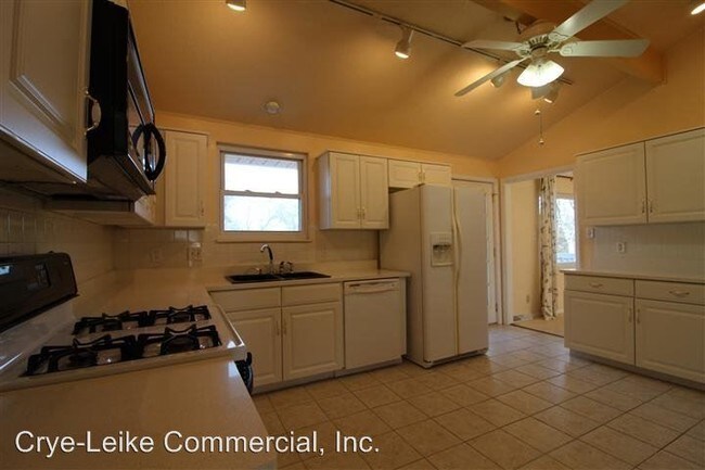 Building Photo - 5 br, 3 bath House - 5413 Yosemite Trail