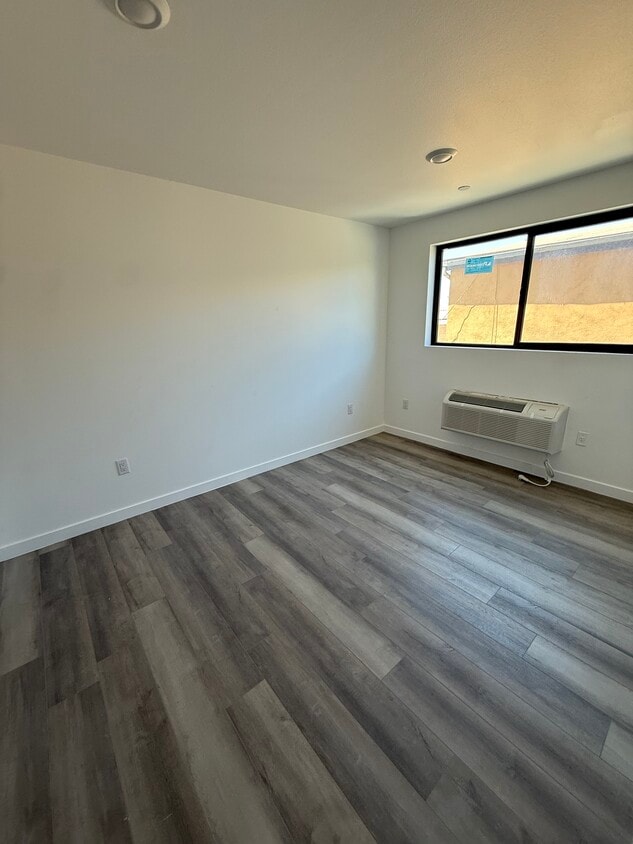 Foto del edificio - 2341 Sheridan St