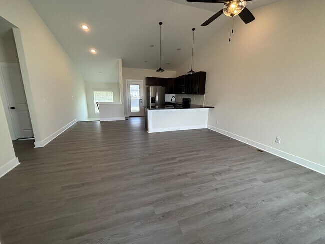 Building Photo - 5249/51 Chase