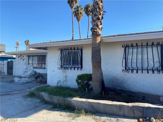 Building Photo - 2204 Isabelle Ave