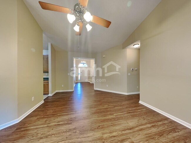 Building Photo - 403 Goldenrain Way