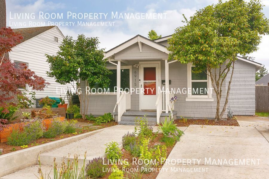 Primary Photo - Adorable Cottage w/ Detached Modern Studio...