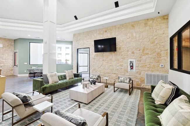 Foto del edificio - 5250 Town and Country Blvd