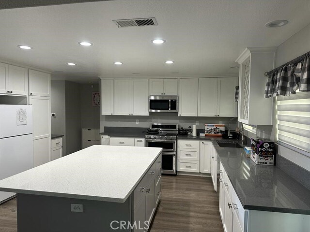 Foto del edificio - 40035 Chalfont Ct