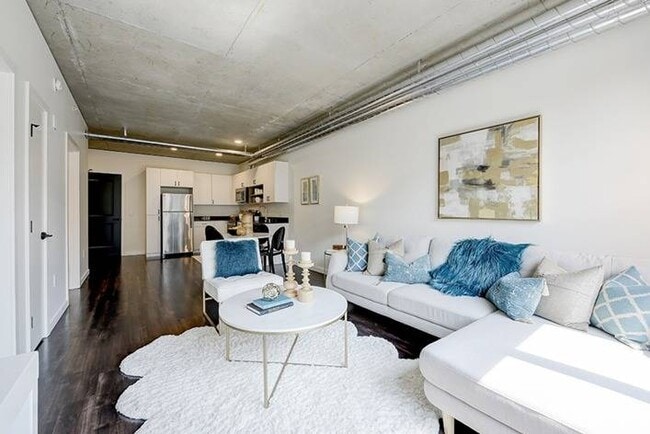 Building Photo - 624 Yale Apartments