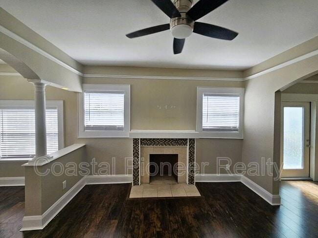 Building Photo - 209 S Westland Ave