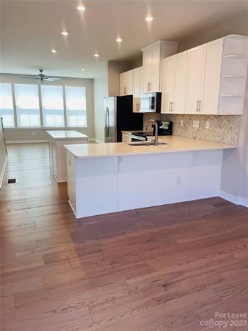 Foto del edificio - 646 Uwharrie River Rd