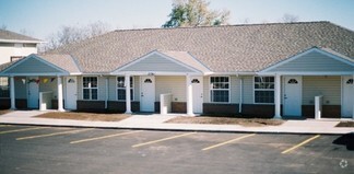Building Photo - Spring Hill Villas
