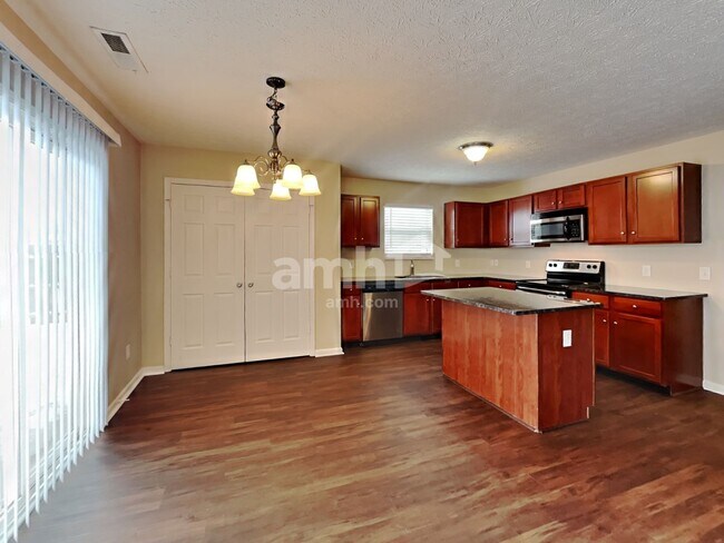 Building Photo - 18834 Planer Dr